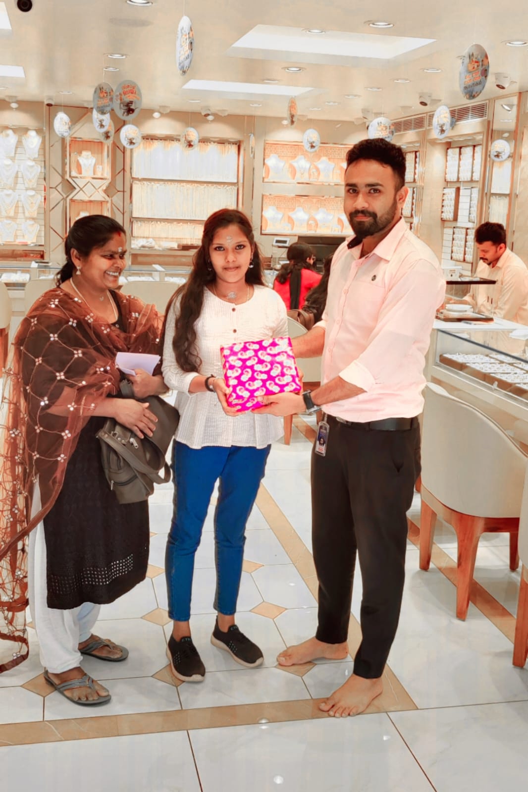 Navarathna Gold and Diamonds Jewellery