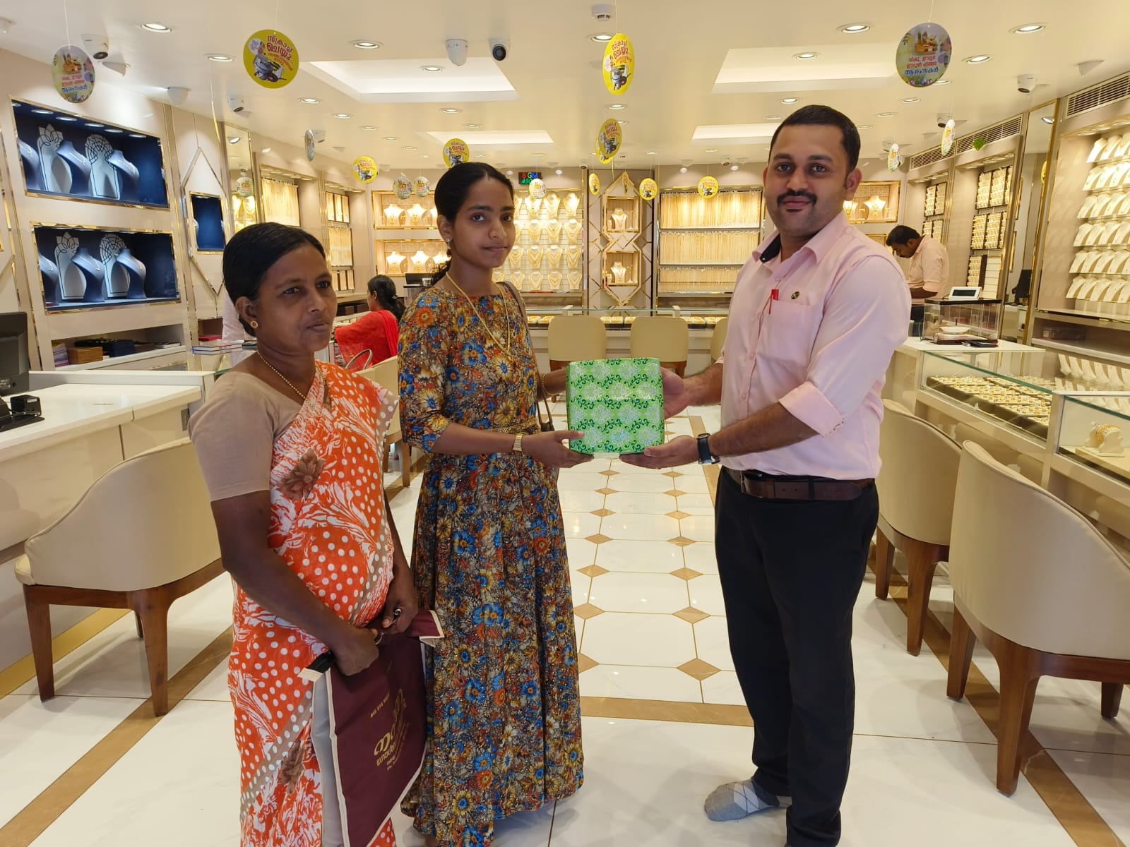 Navarathna Gold and Diamonds Jewellery