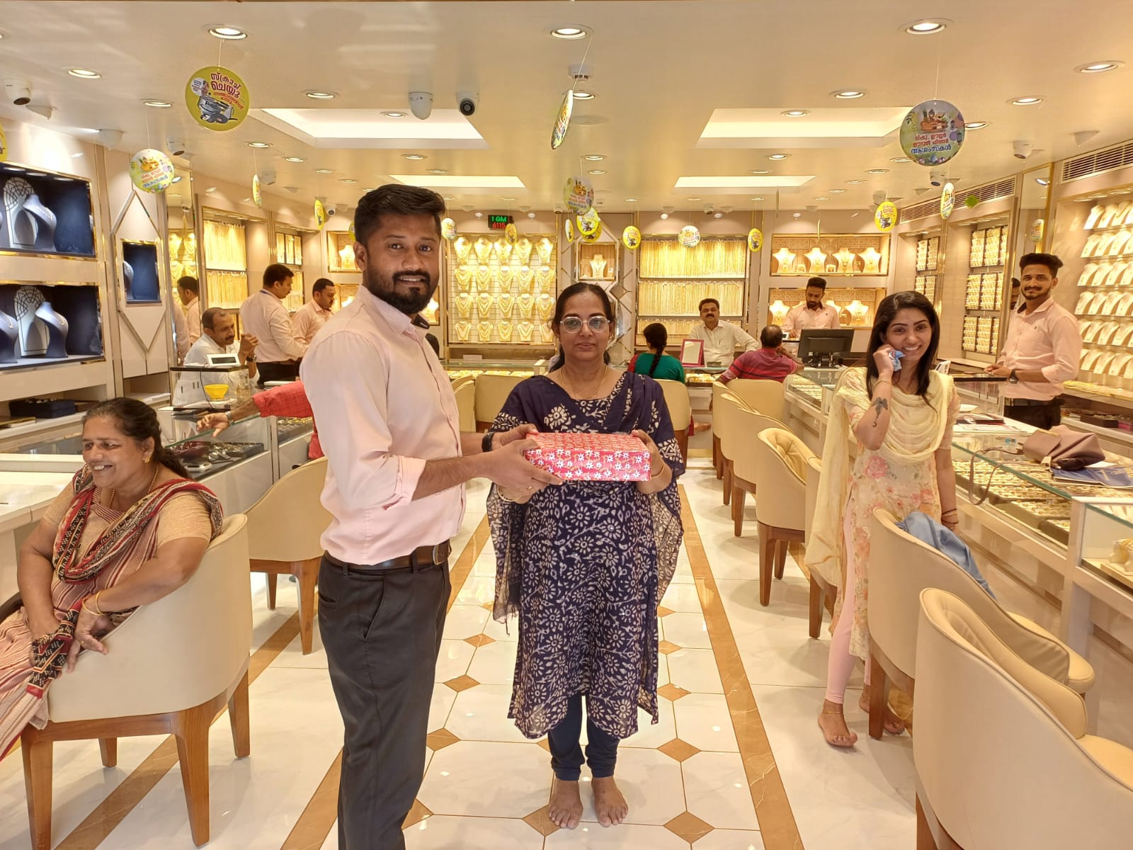 Navarathna Gold and Diamonds Jewellery