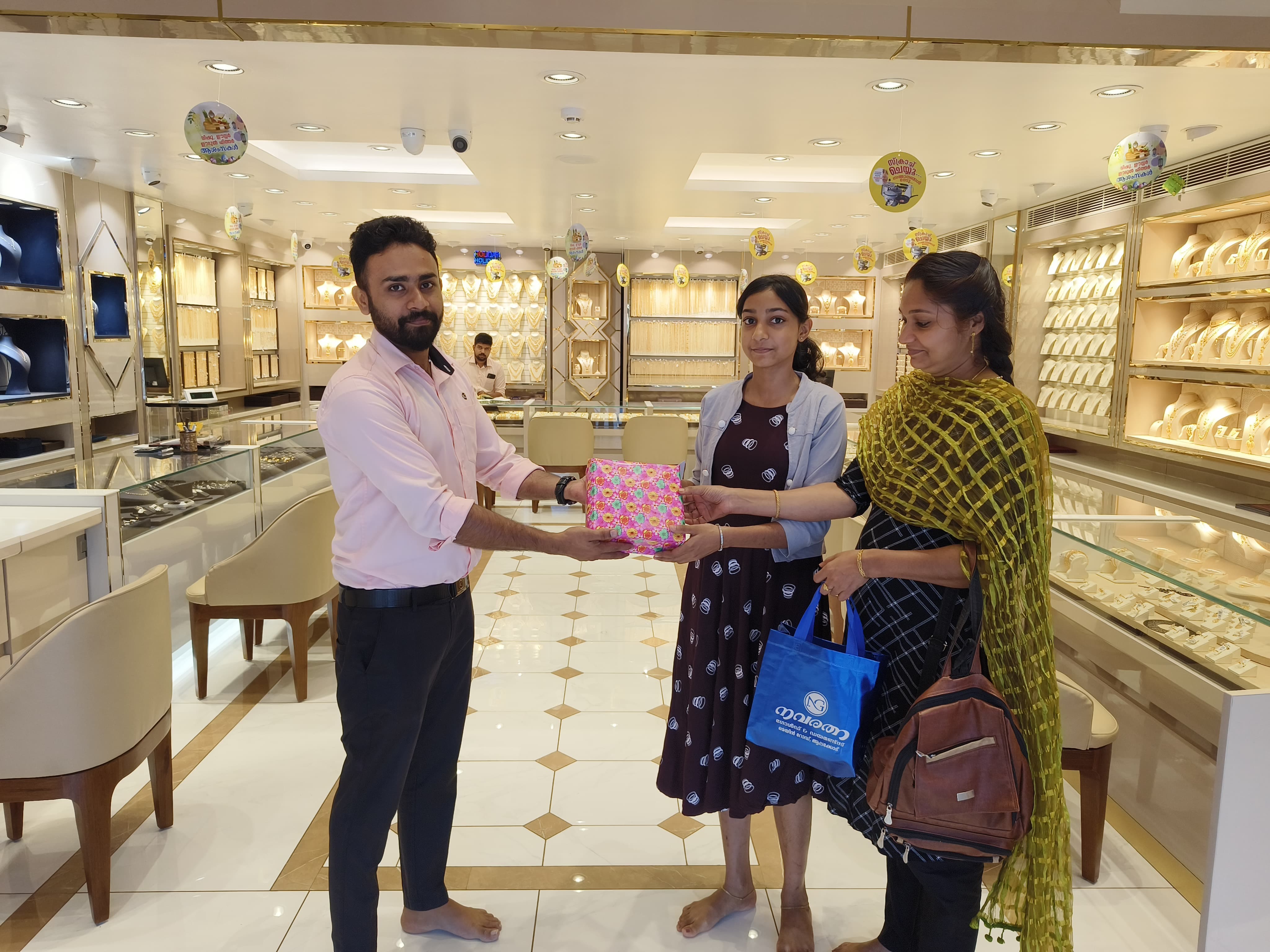 Navarathna Gold and Diamonds Jewellery